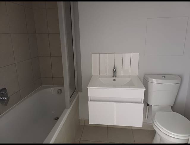 2 BEDROOM APARTMENT TO LET IN EMBERTON ESTATE